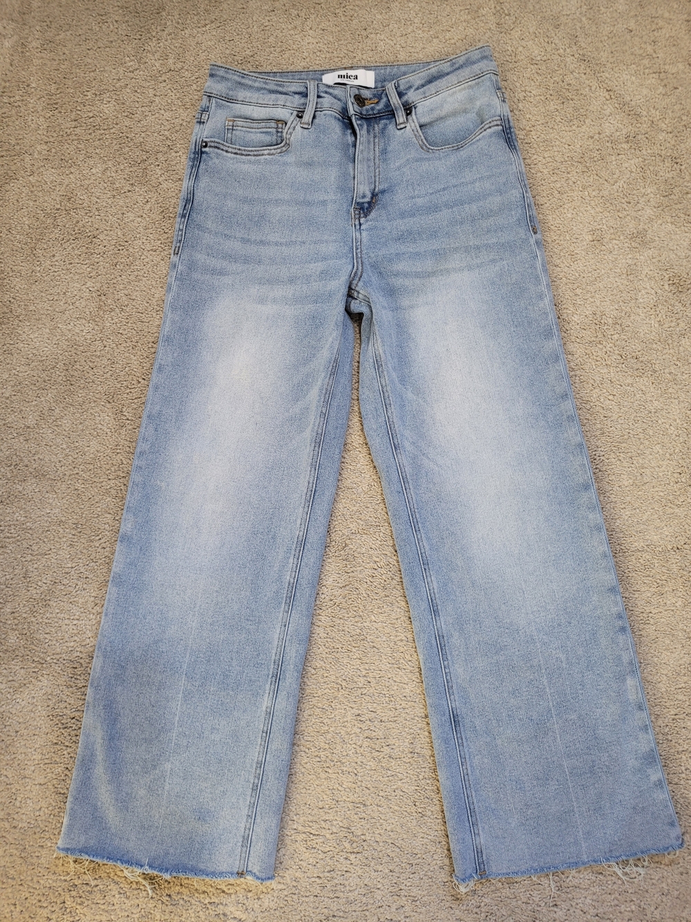 NWOT Mica Light Blue Cropped Wide Leg Jeans